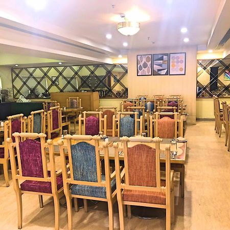Raj Park- Hill View Hotel Tirupati Kültér fotó