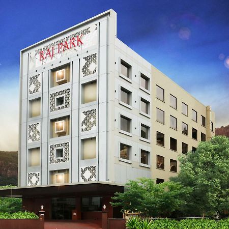 Raj Park- Hill View Hotel Tirupati Kültér fotó