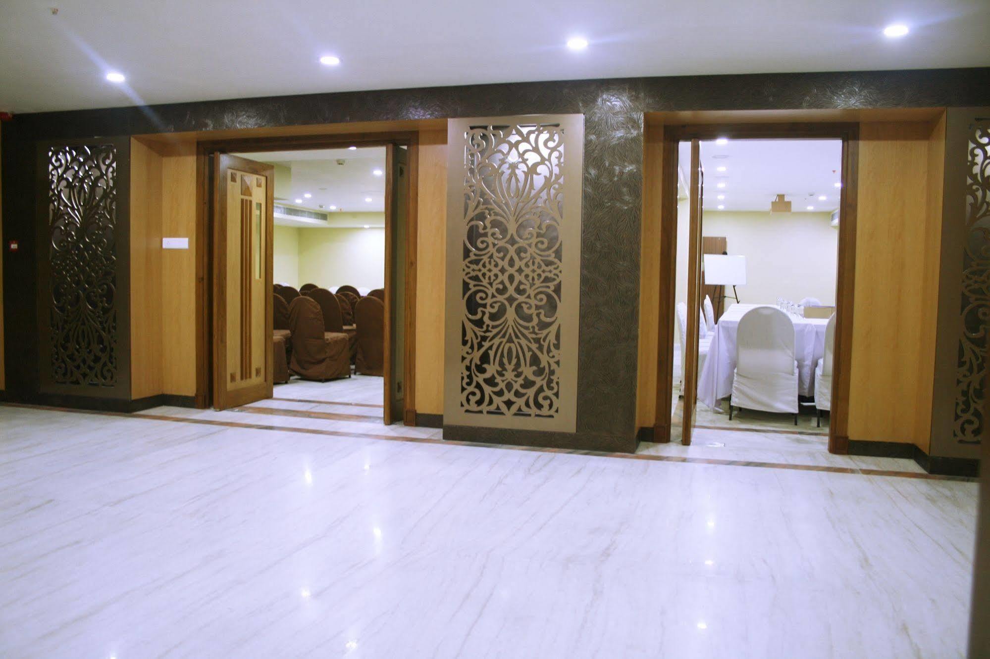 Raj Park- Hill View Hotel Tirupati Kültér fotó